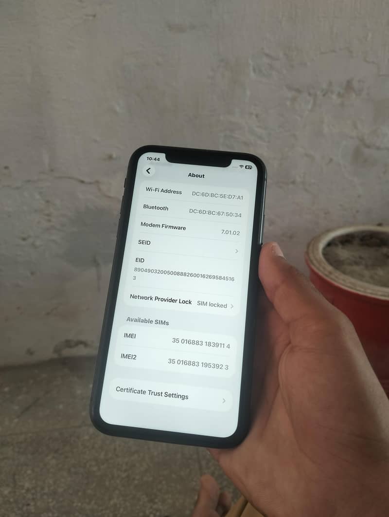 Apple iPhone 11 4