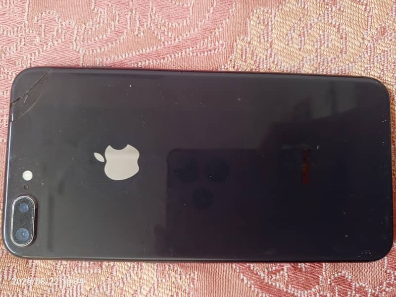 Apple iPhone 8 Plus 1