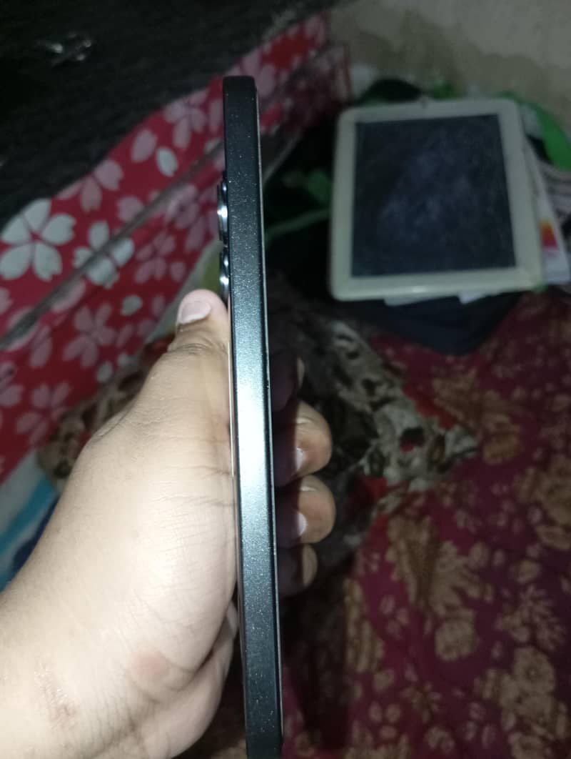 Xiaomi Redmi Note 13 4