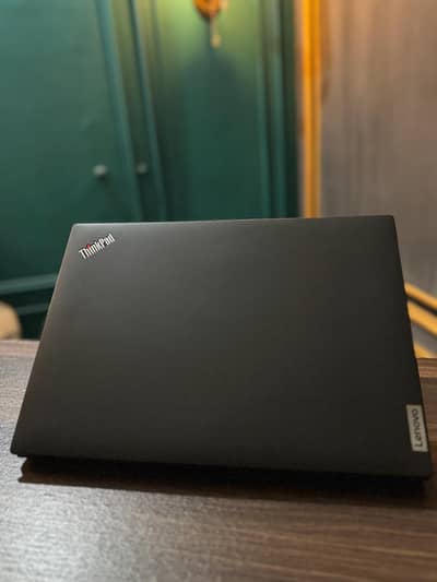 lenovo x1 carbon Gen 9 | i5 11 Gen | 32GB RAM | 512GB | TOUCH Screen