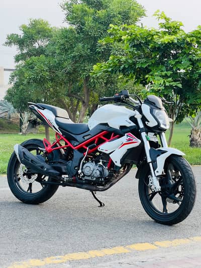 Benelli TNT 150i for sale in Genuine condition