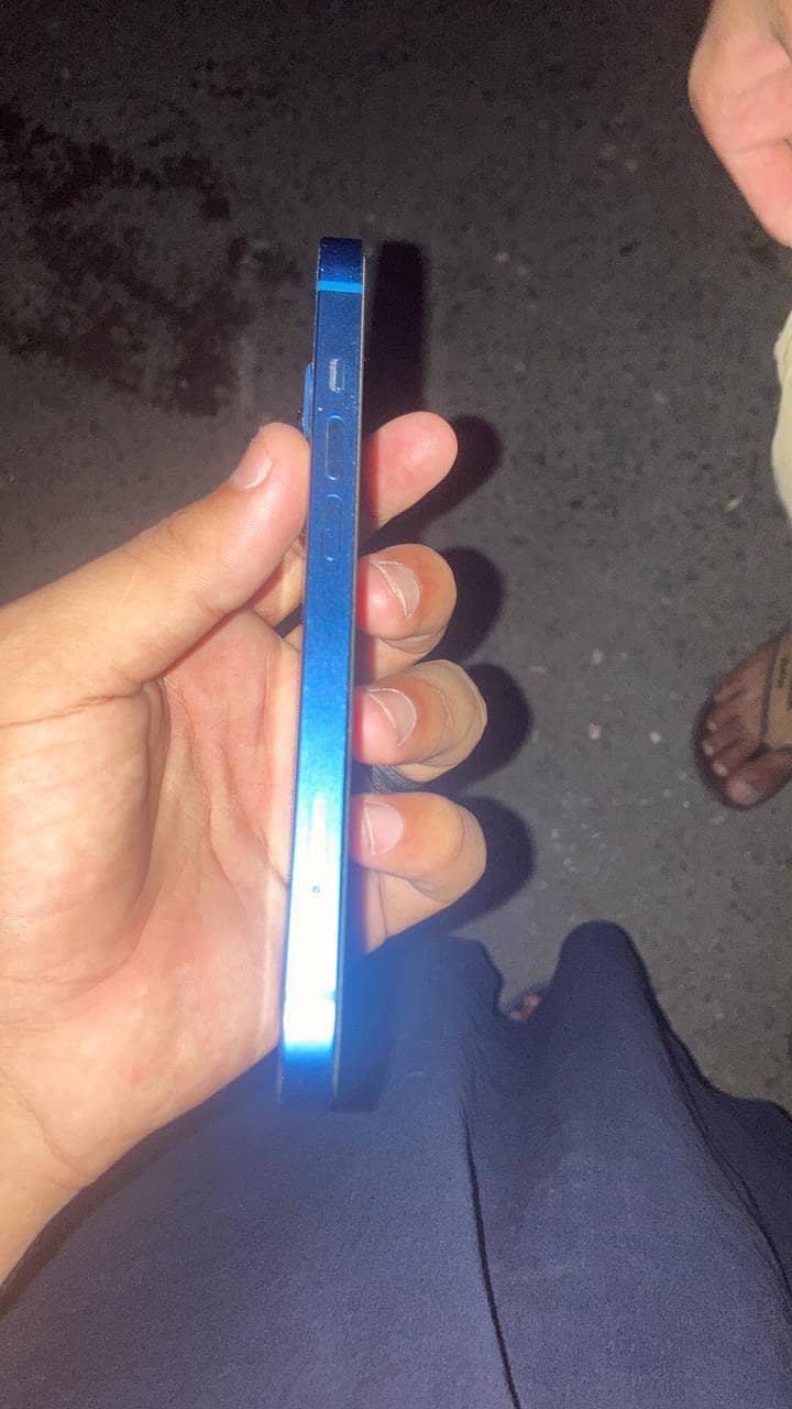 Apple iPhone 13 1