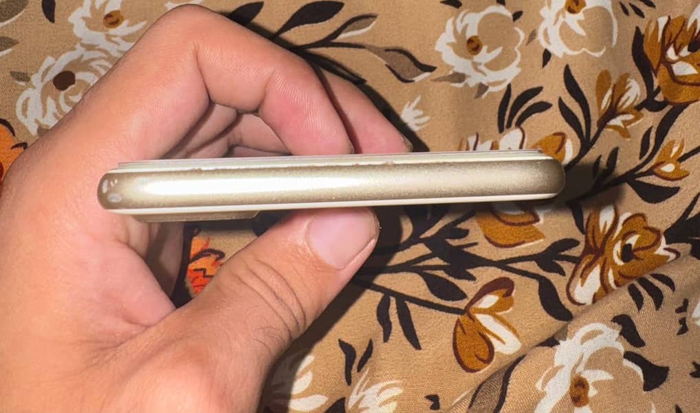 iPhone 7 Plus  memory 256 GB 4