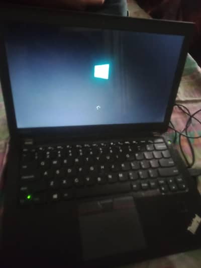 i5 7th gen 8gb ram 512 GB hard and 4 GB intel graphics 620