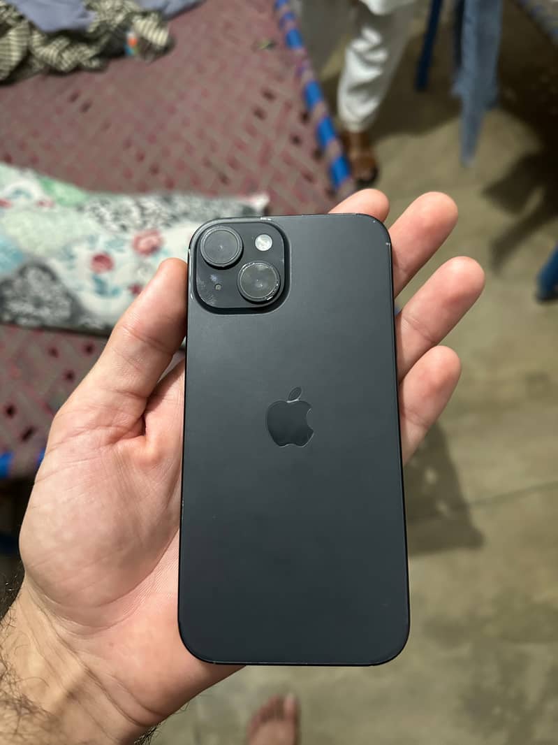 Apple iPhone 15 2