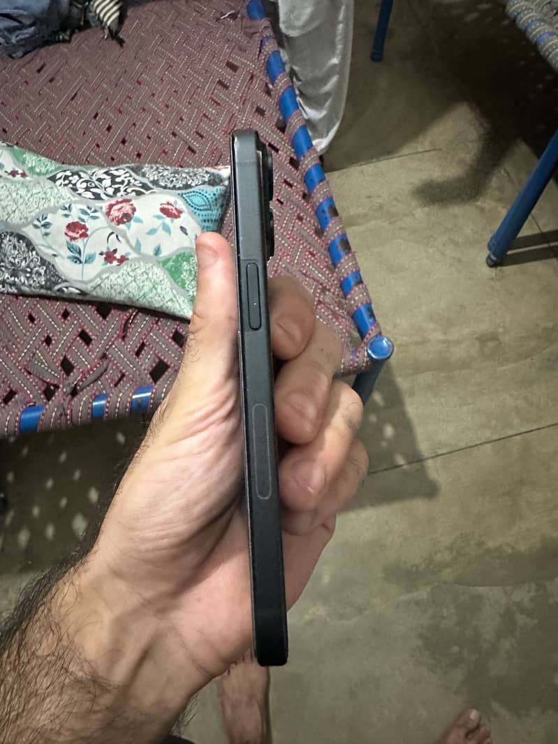 Apple iPhone 15 3