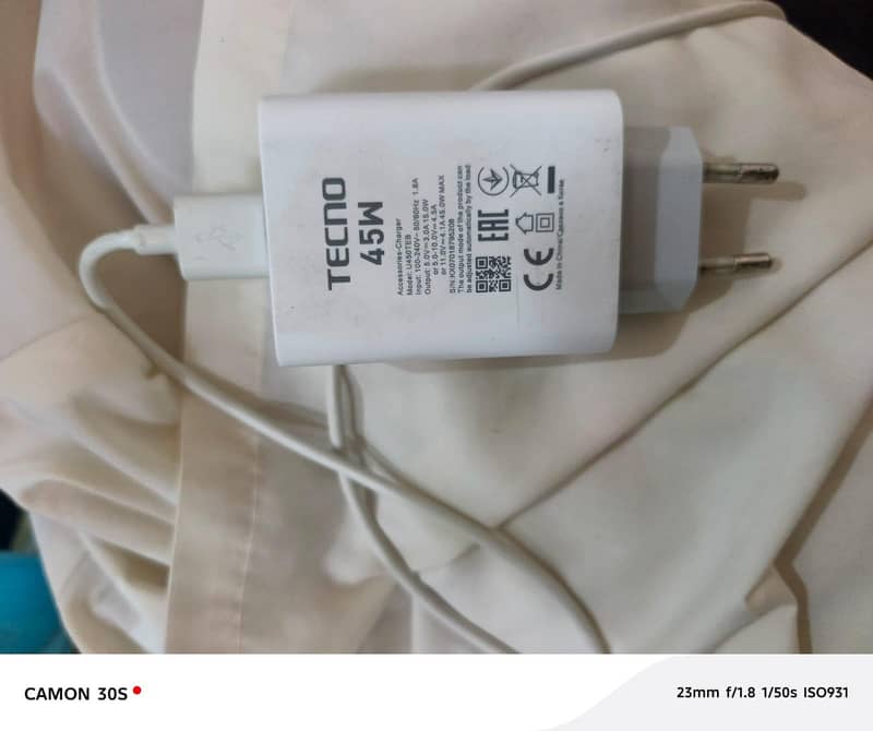 Tecno CAMON 40 Pro 8