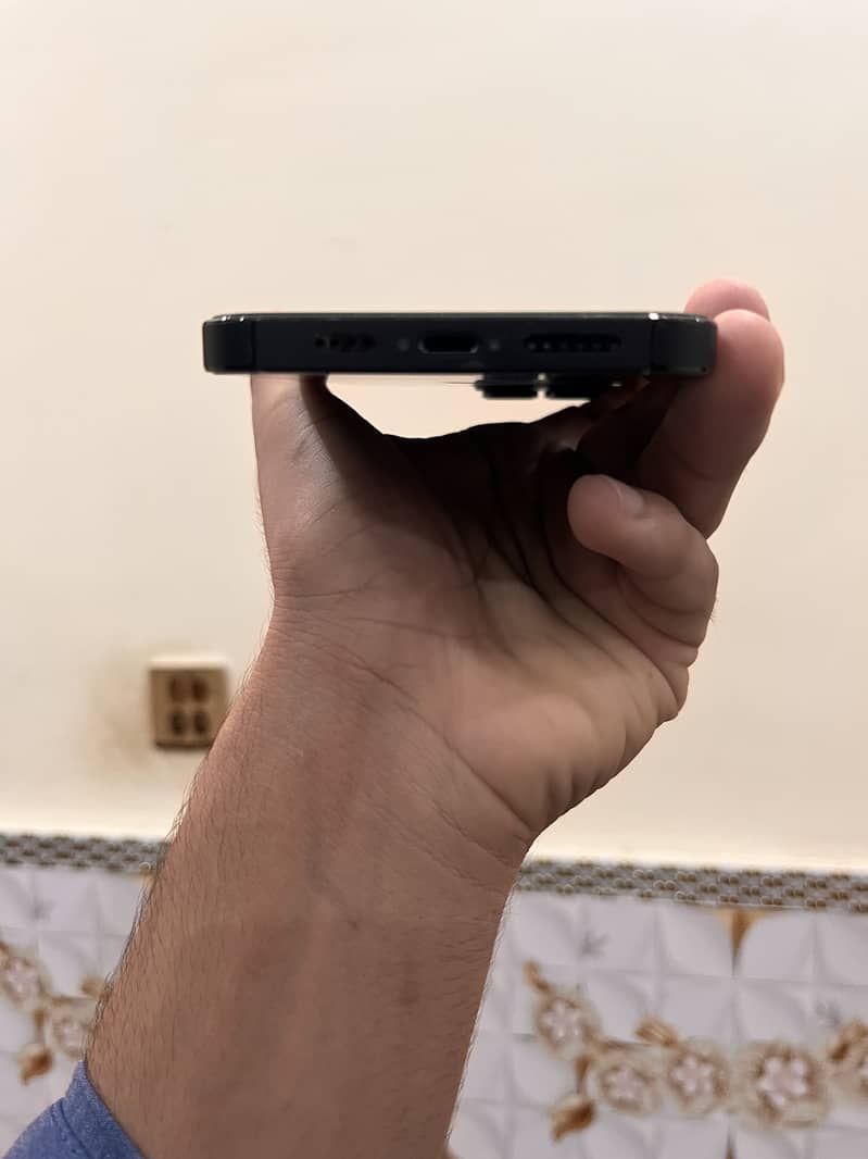 Apple iPhone 14 Pro Max 1