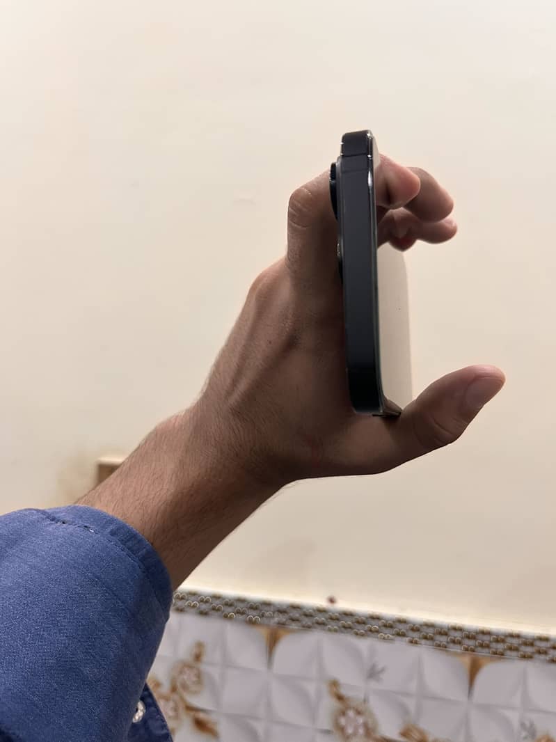 Apple iPhone 14 Pro Max 2