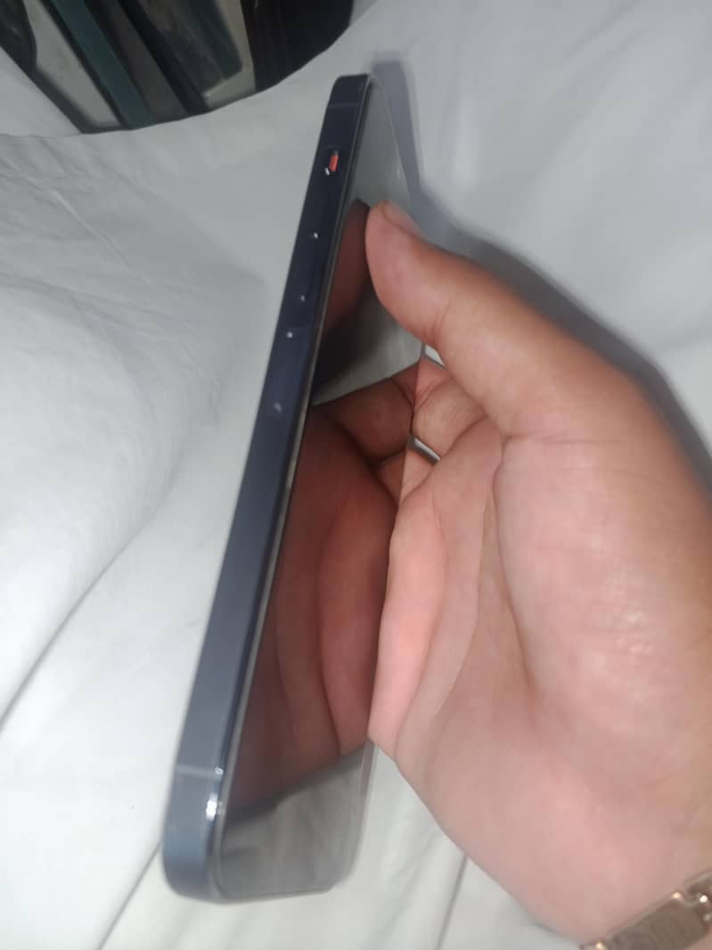 Apple iPhone 13 Pro Max 1