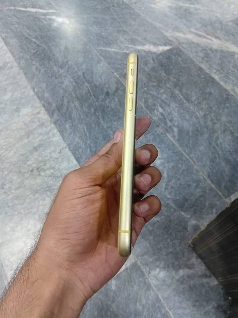 Apple iPhone 11 2