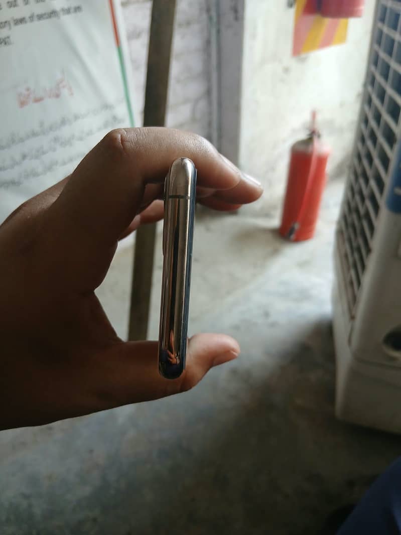 Apple iPhone 11 Pro 3