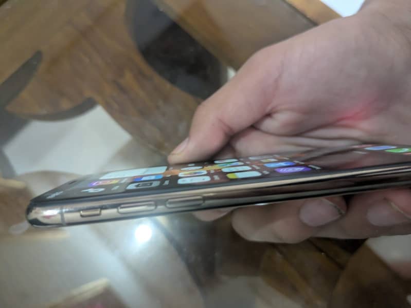 Apple iPhone XS 2