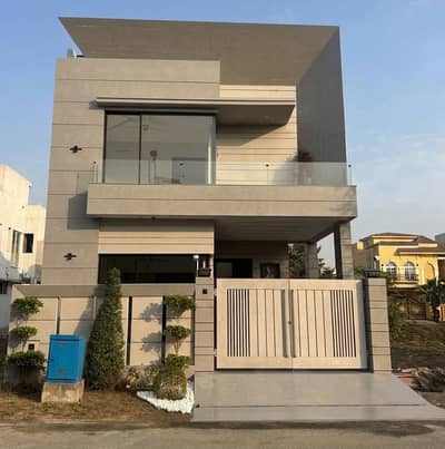 Luxury 5 Marla Designer Home with a Stunning Contemporary Look