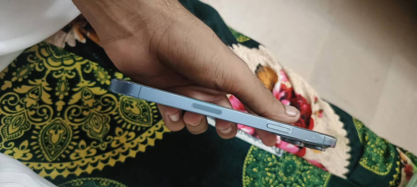 Apple iPhone 13 Pro Max 1