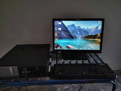Dell OPTIPLEX 7010 complete Computer Used Only 15 days