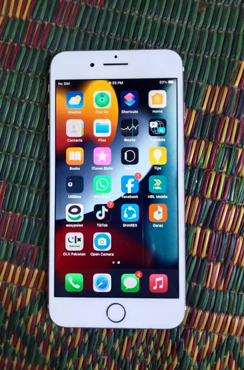 Apple iPhone 7 Plus 1