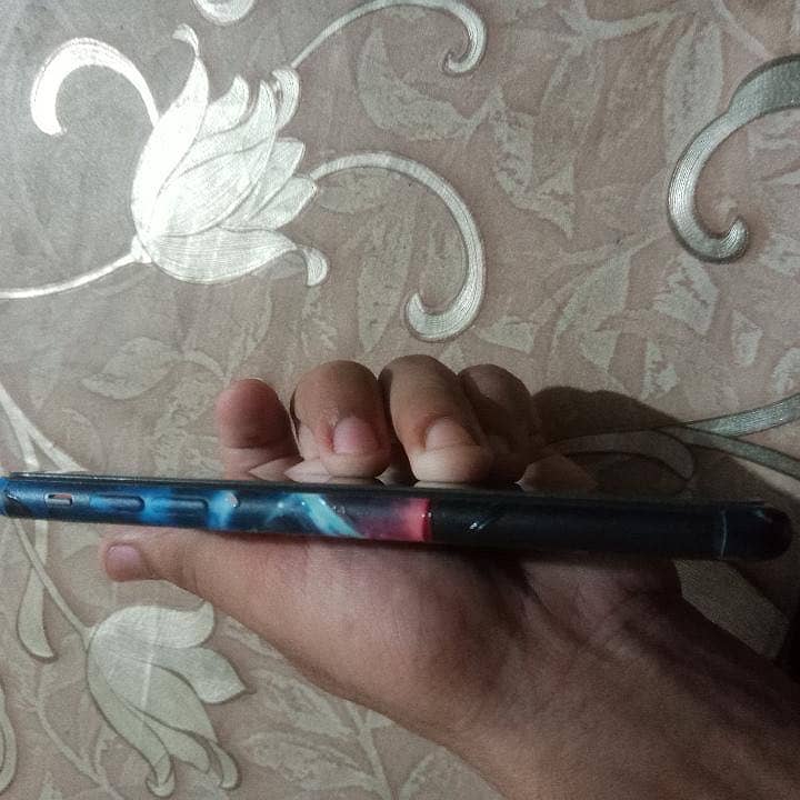 Apple iPhone 11 2