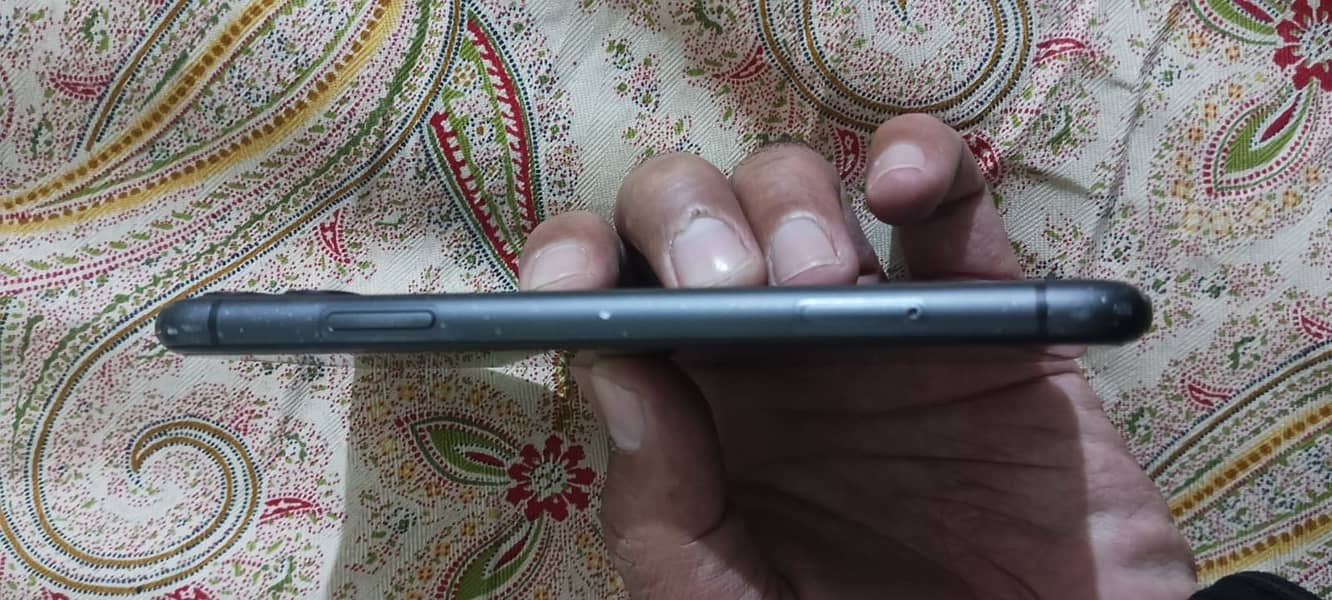 Apple iPhone 11 5
