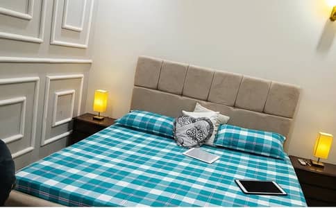 Elegant Bed with 2 Side Tables