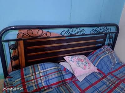 Bed With mattress 6/6 size