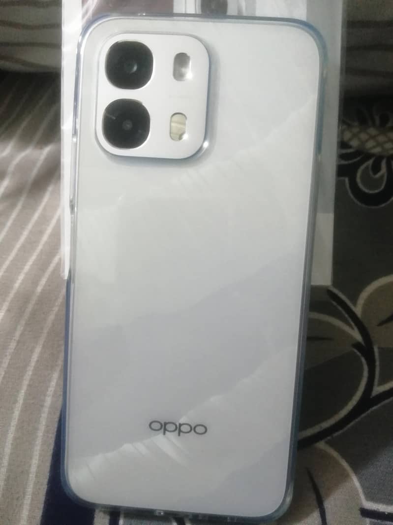 OPPO A6s 1