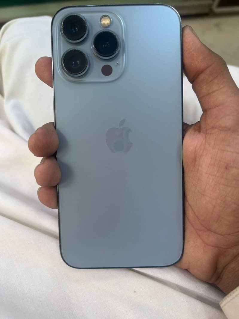 Apple iPhone 13 Pro 1