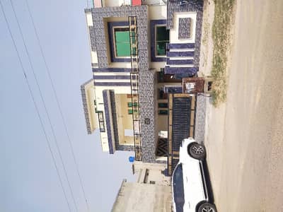 Double story new with solar 15 kv