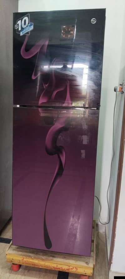 PEL Glass door Neat and Clean