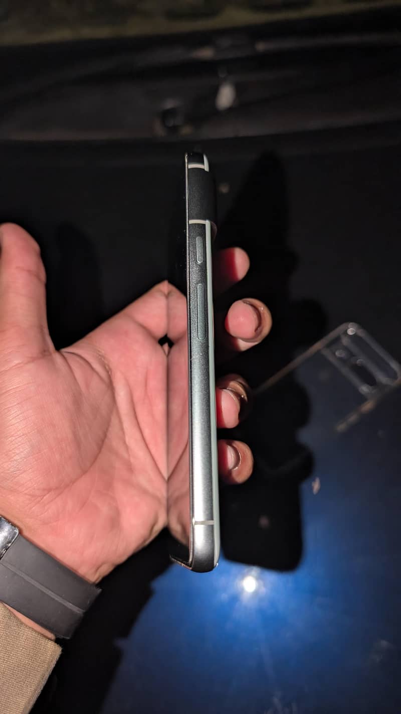 Google Pixel 8 2