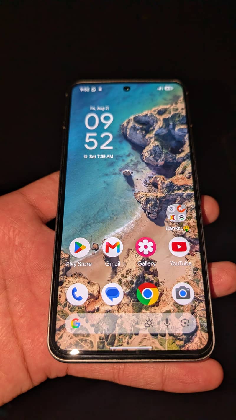 Google Pixel 8 6