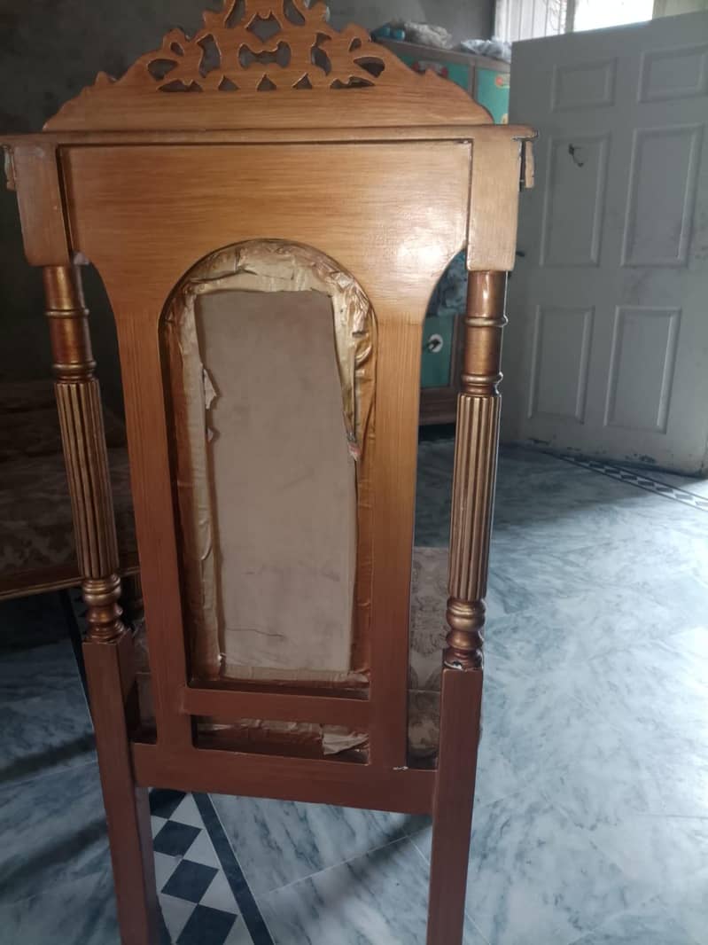 six seater dining table 0