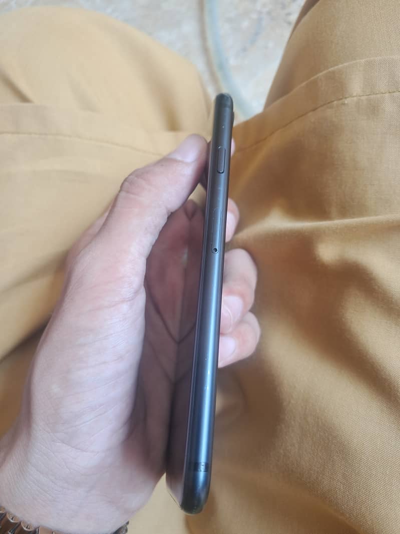 Apple iPhone 7 1