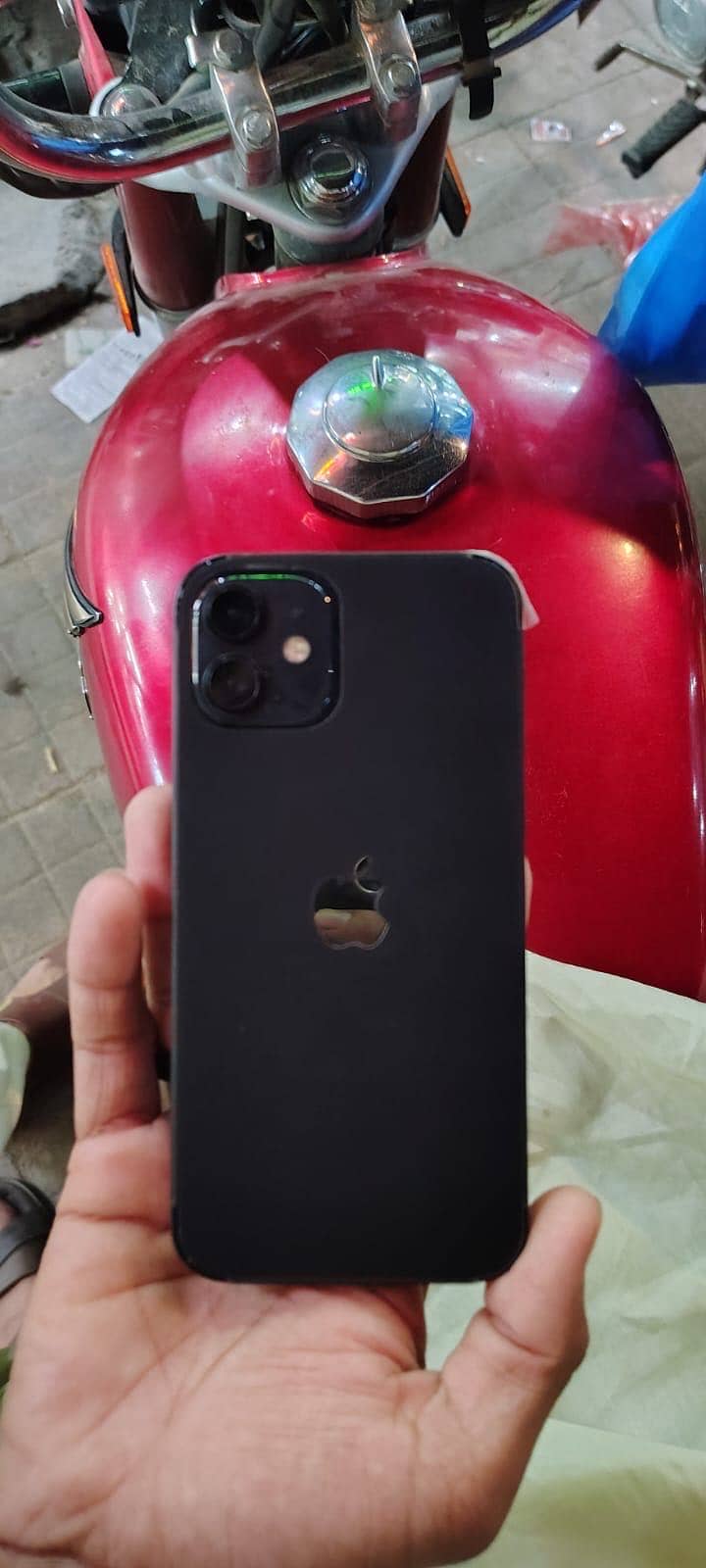 Apple iPhone 12 2