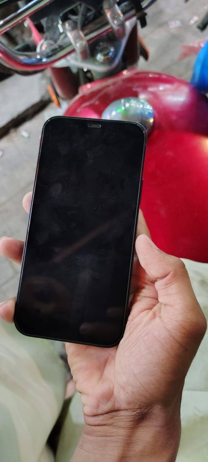 Apple iPhone 12 3