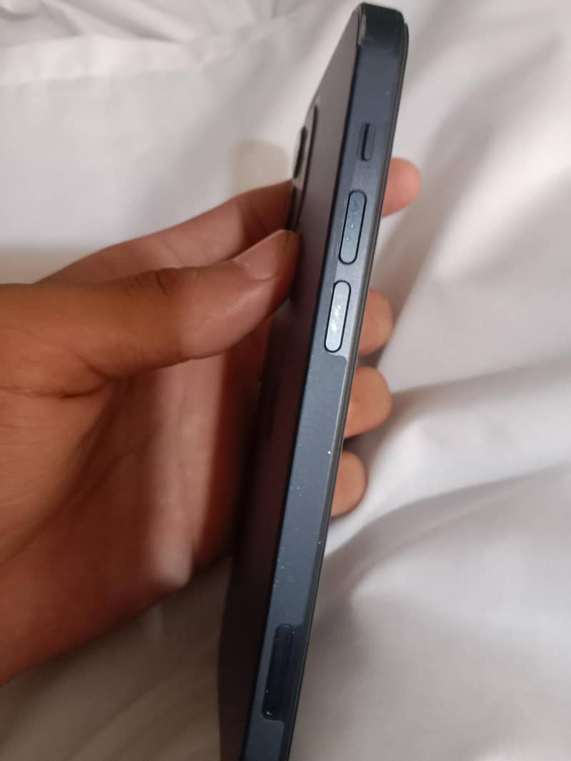 Apple iPhone 12 1