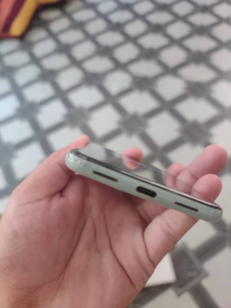Google Pixel 5 with box 2
