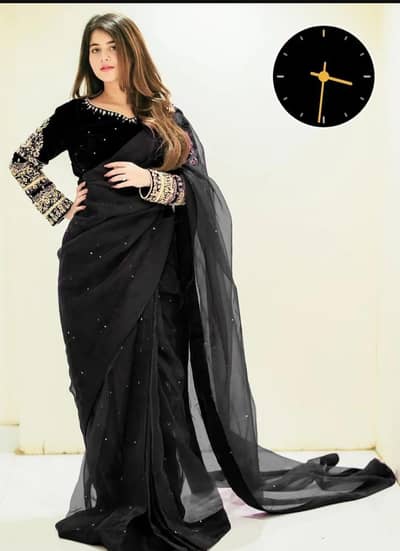 Pakistani 3 Piece Lawn Suit Stitched Size [M] New