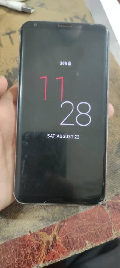 LG V30