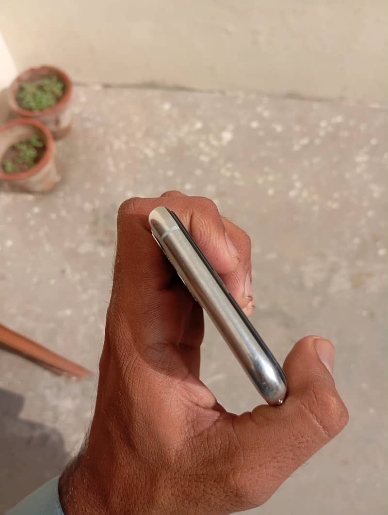 Apple iPhone 11 Pro 2