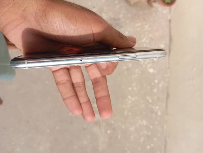 Apple iPhone 11 Pro 3