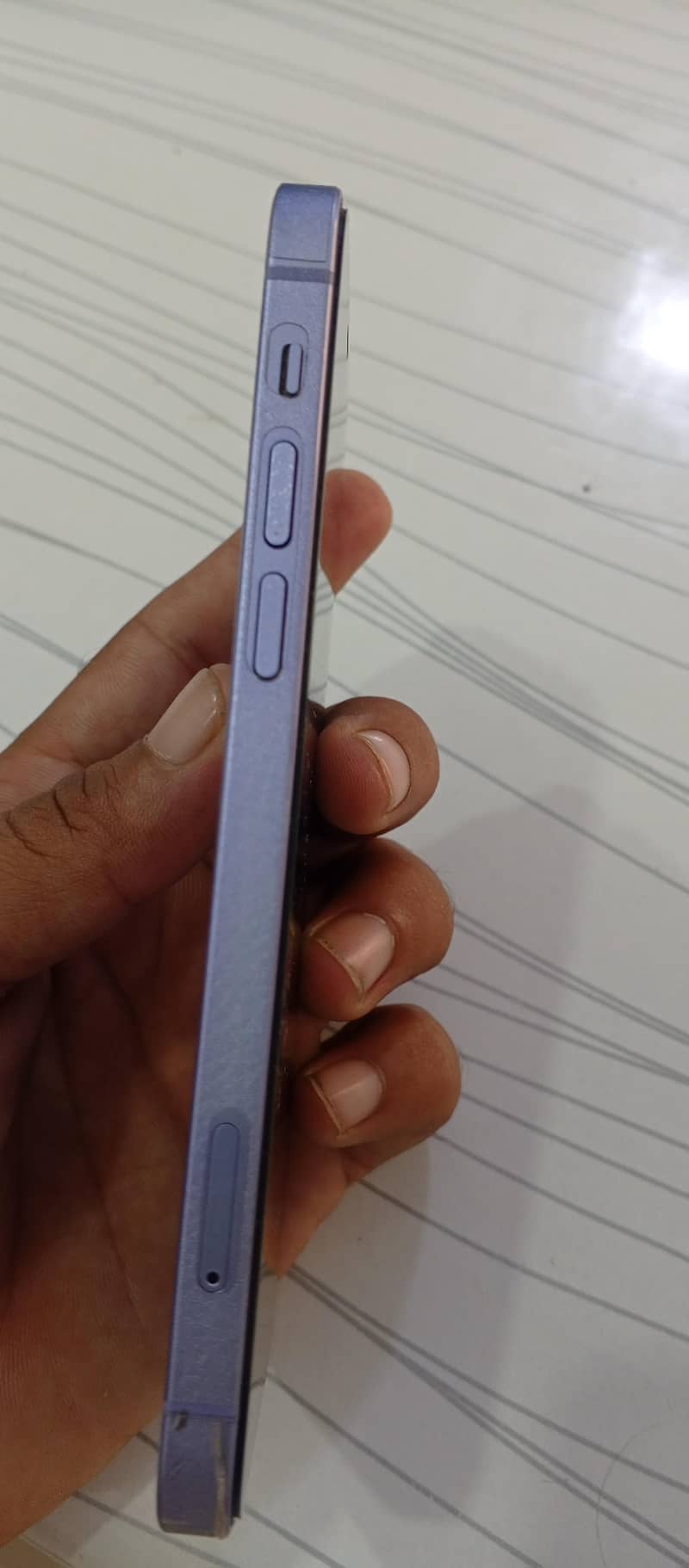 Apple iPhone 12 3