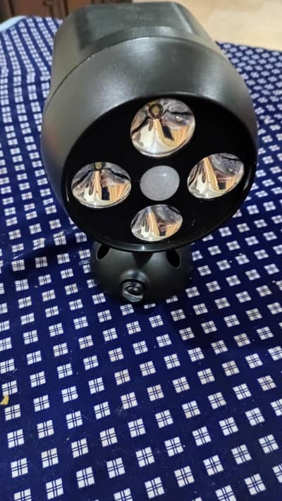 INFRA RED SENSORED LIGHT