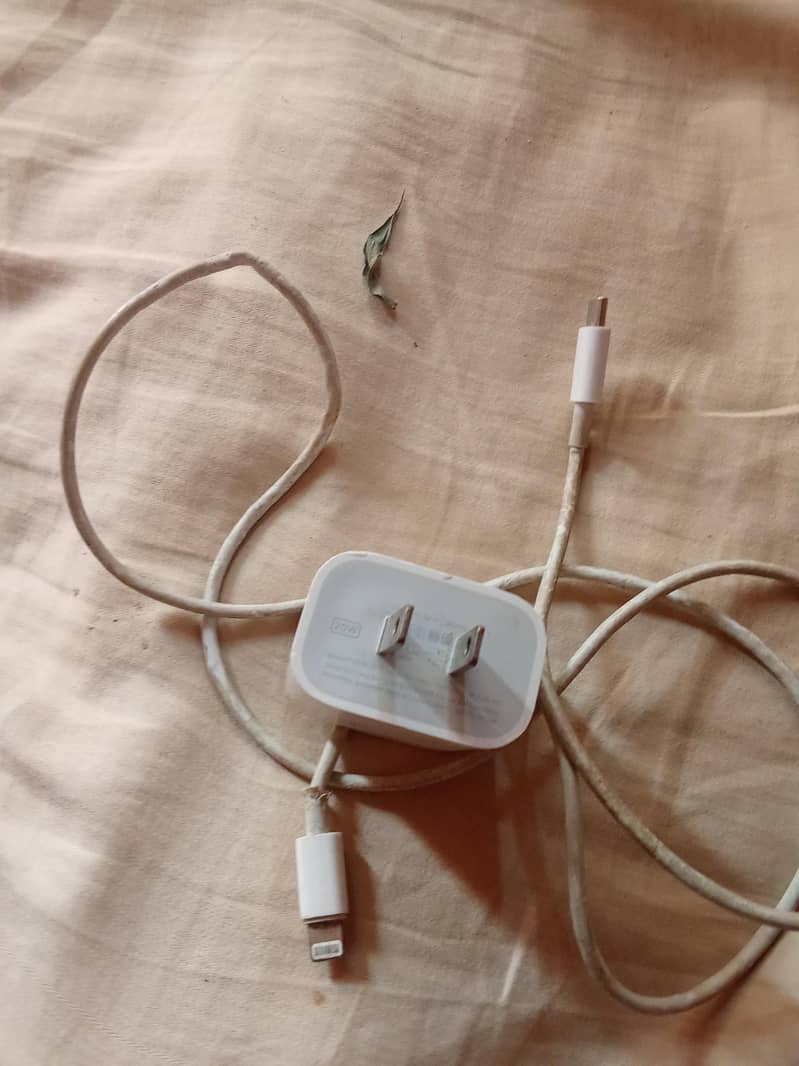iphone charger 0
