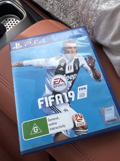 Used 2 or 3 times best condition fifa 19 best fifa ever