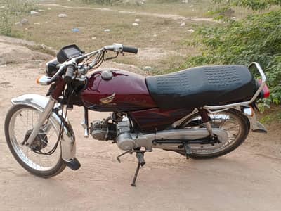 2008 model Honda cd70 . . fuel avareg Mashallah bht achi hy All ok Hy . .