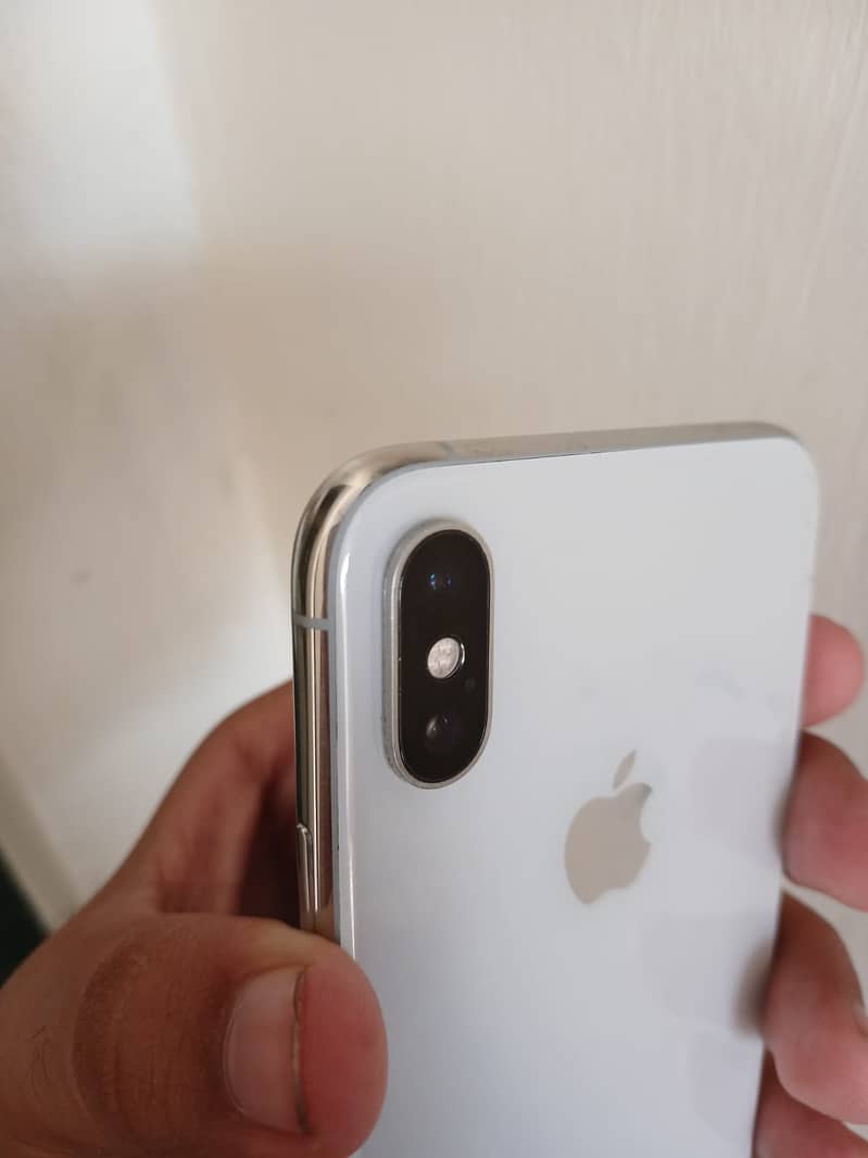 Apple iPhone XS 1