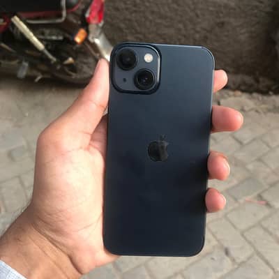 Apple iPhone 13