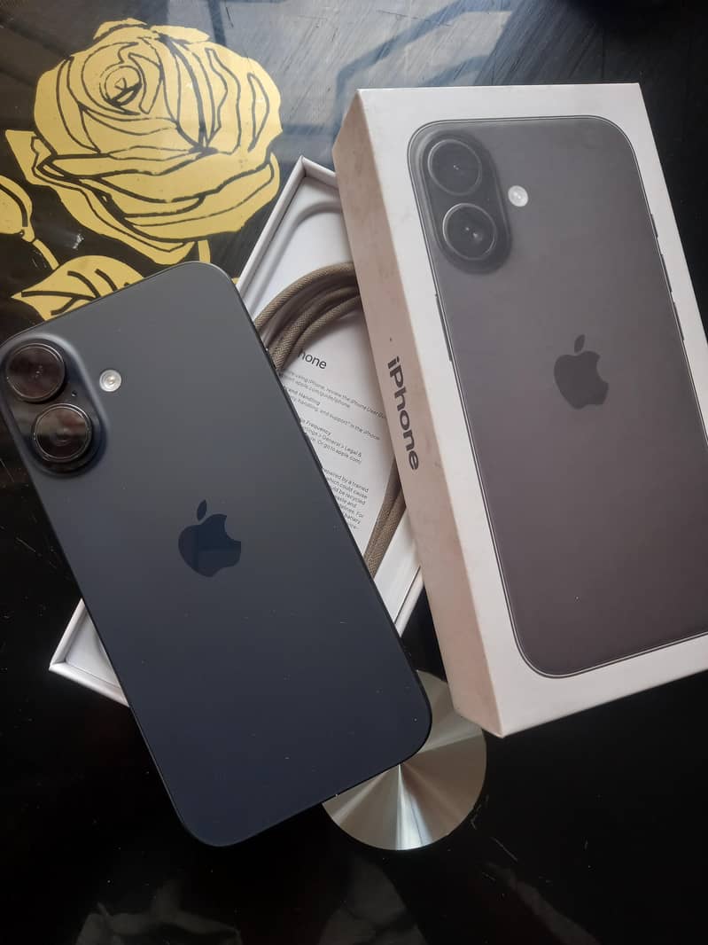 Apple iPhone 16 0
