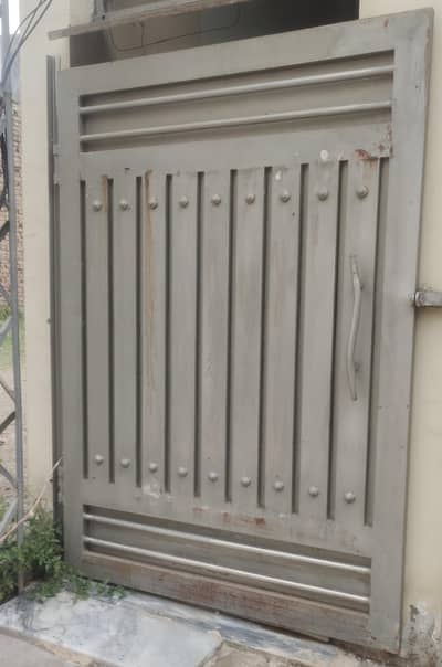 Main gate for sale